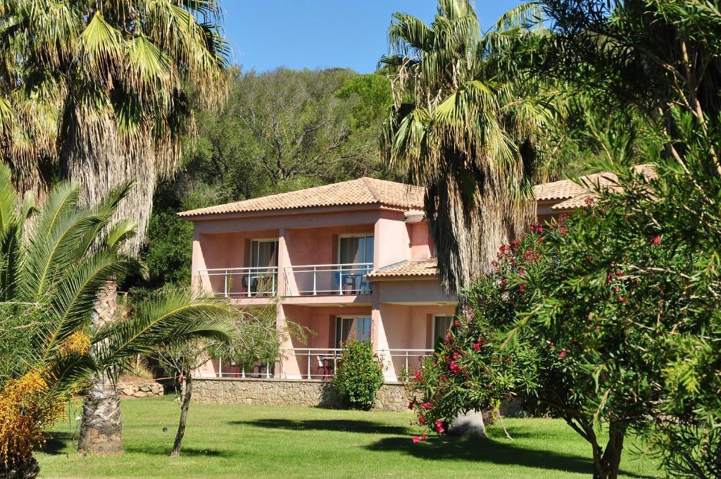 Hotel Le Ruesco أولميتو المظهر الخارجي الصورة
